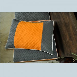 Quilted Hollowfiber Pillows